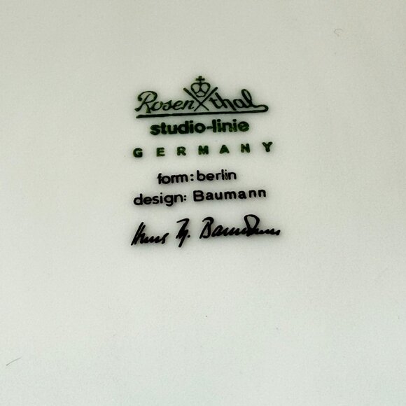 Trio of Mid 20th Century Porcelain Plates by Emilio Pucci and Hans Theo Baumann - Picture 5 of 6